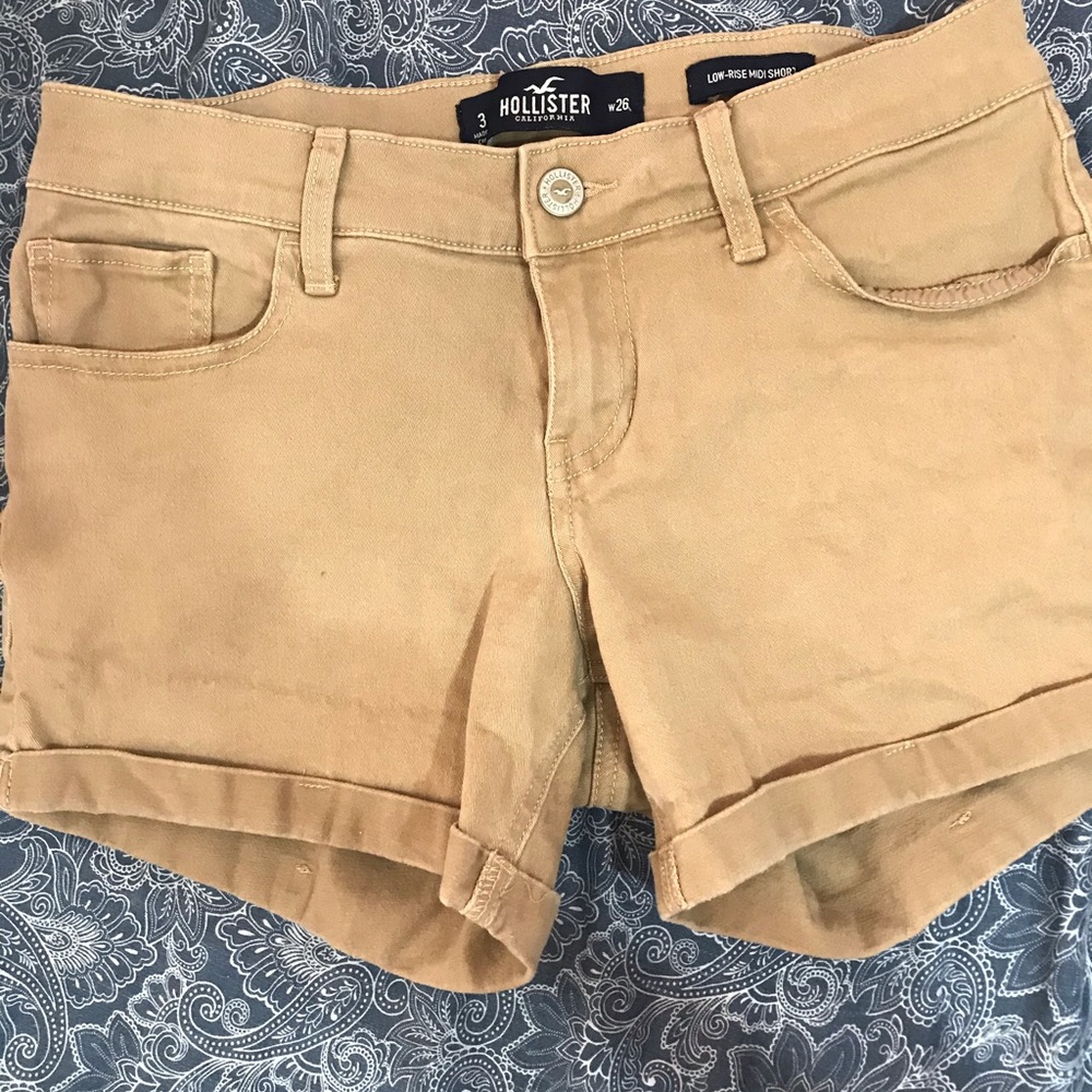 Hollister stretchy shorts, size 3,low rise shorts